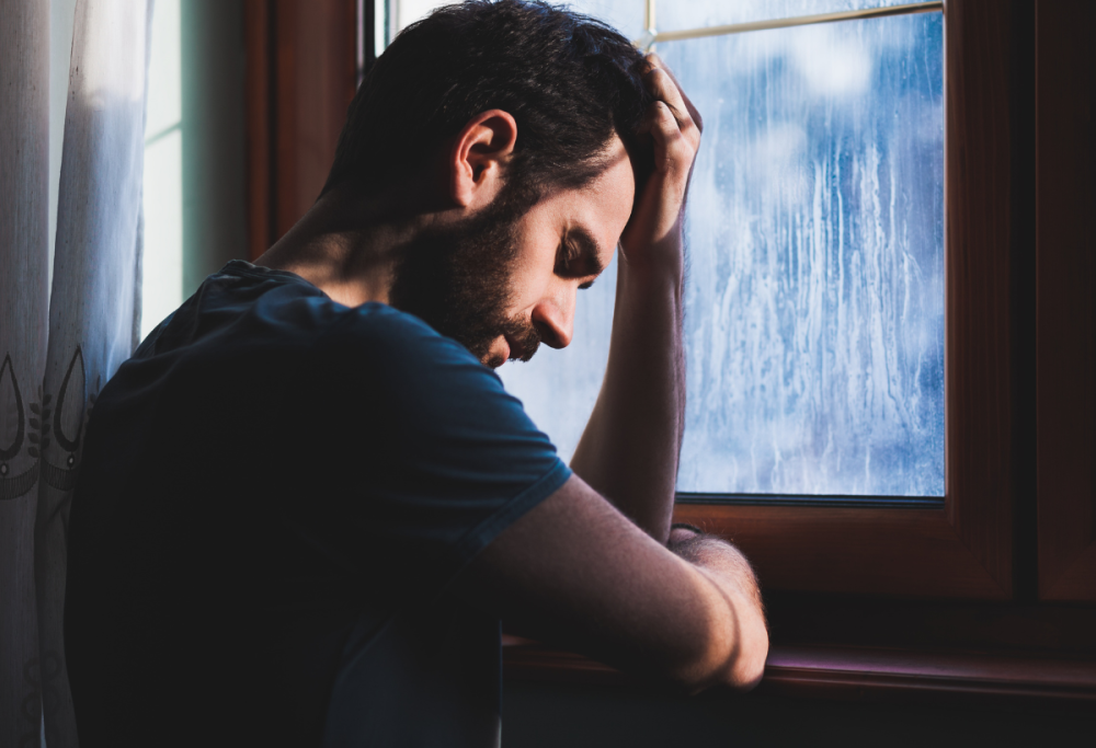 Non uscire mai di casa fa male: ecco cosa succede al corpo