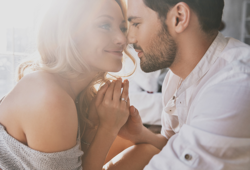 Un dottore avverte: baciare un uomo con la barba causa infezioni