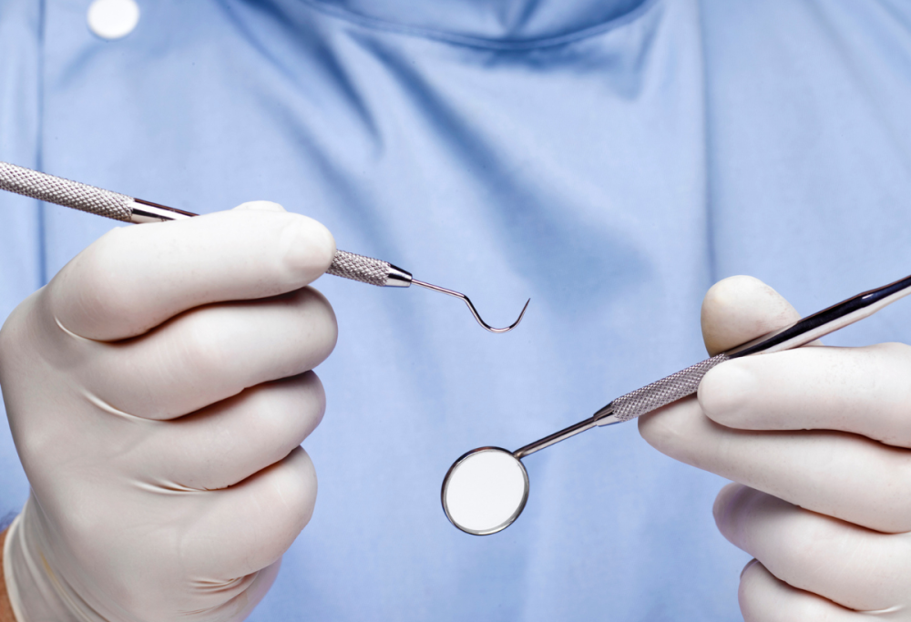 Denti del giudizio: cosa sono, perché spuntano e a cosa servono