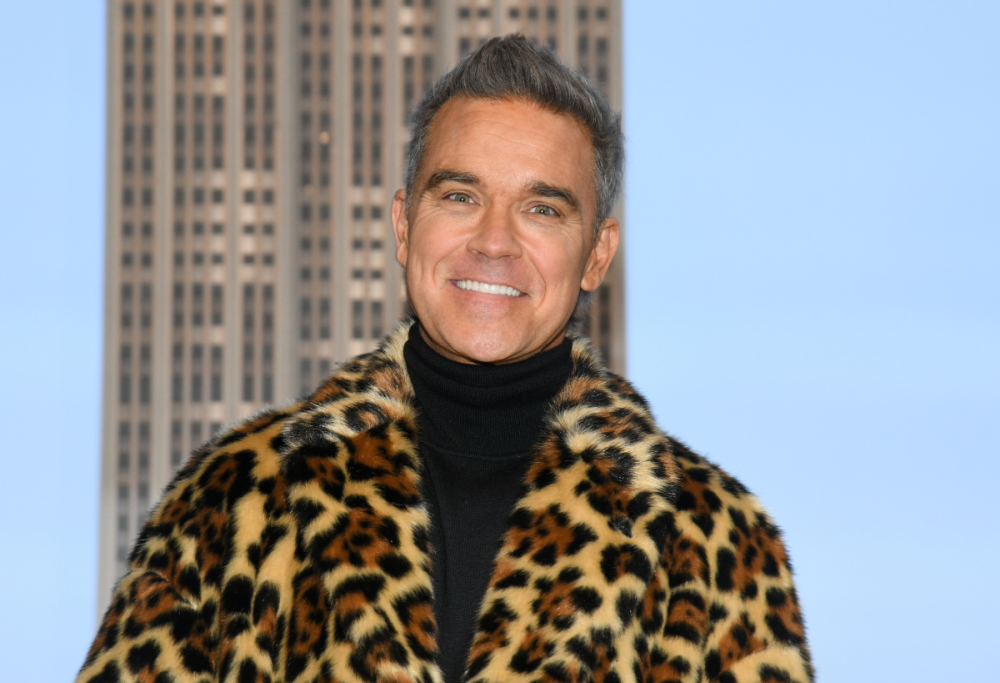 Robbie Williams: “Ho la Tourette, esibirmi dal vivo mi terrorizza”