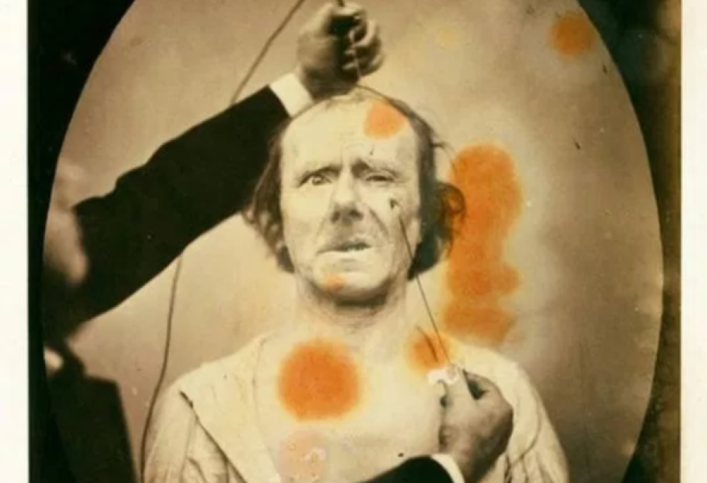 Vi mostriamo le foto del libro più traumatico della storia: resterete impressionati