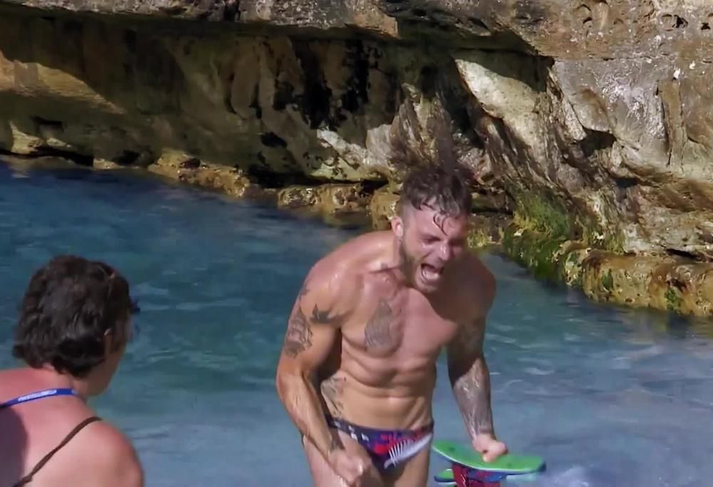 Il campione Alex de Rose si confessa: “Mi tatuavo per non essere invisibile”