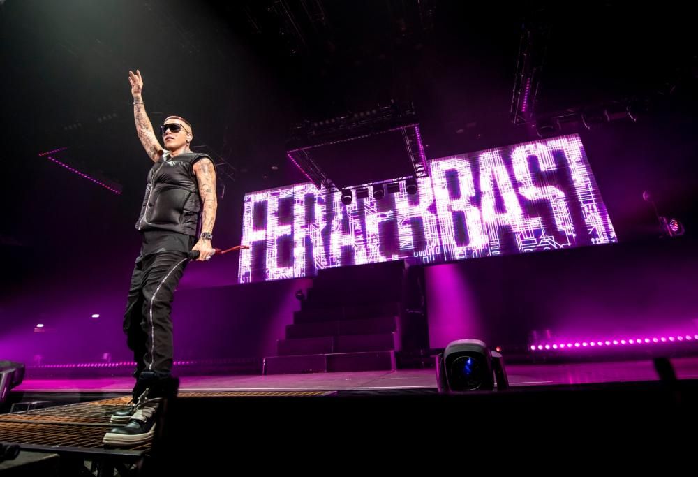 Rivivi le date milanesi del “Famoso Tour” di Sfera Ebbasta con questi scatti epici!