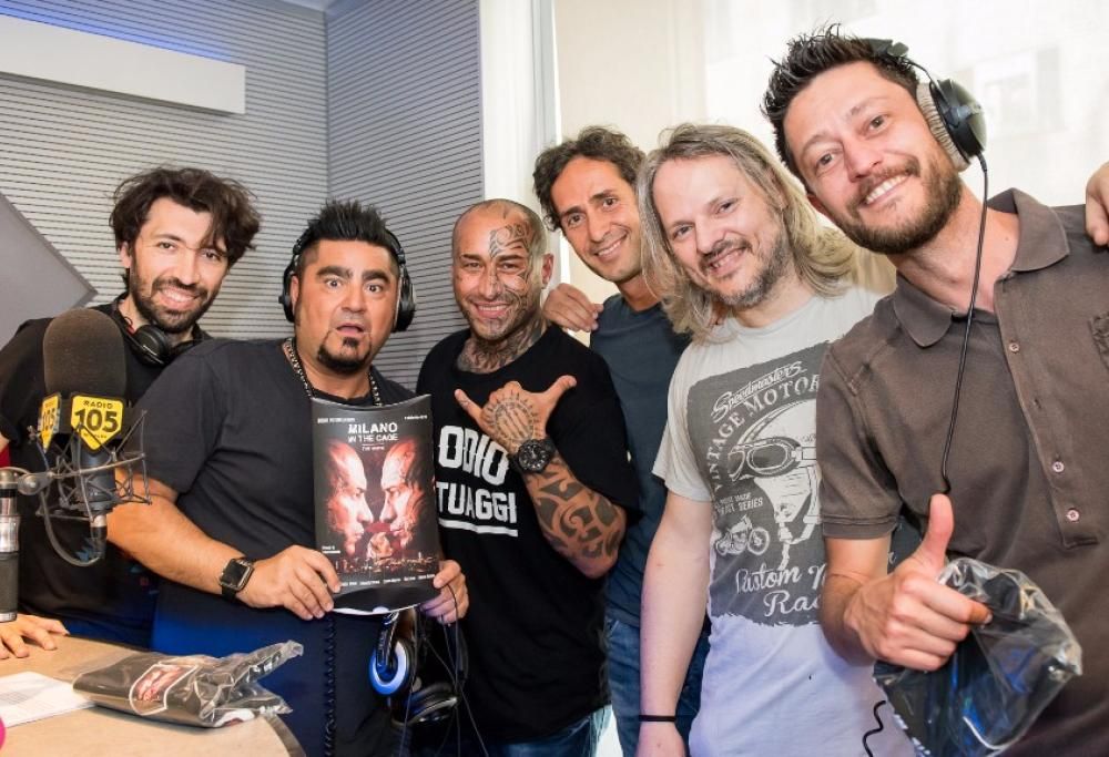 Il cast di “Milano In The Cage” a Lo Zoo di 105, le foto