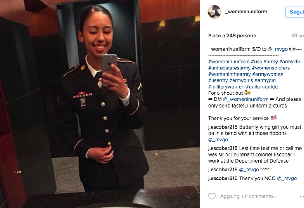 Il fascino delle donne in divisa. Ora arriva anche l’account Instagram