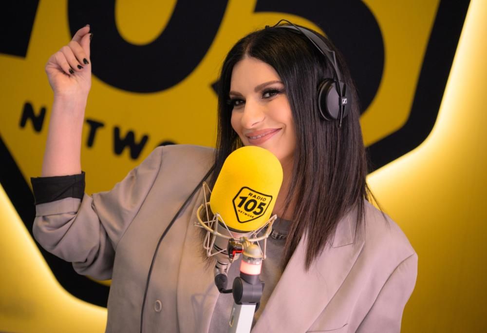 Un nuovo singolo e un nuovo look per Laura Pausini