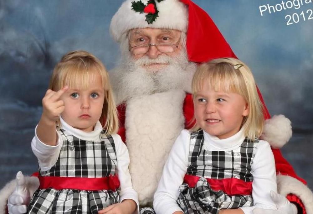 5 foto con Babbo Natale che ti faranno morire dal ridere