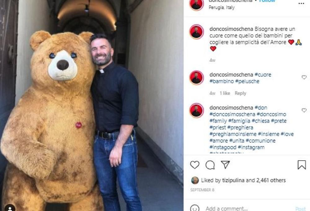 Don Cosimo Schena: ecco chi è il “prete-poeta dell’Amore”