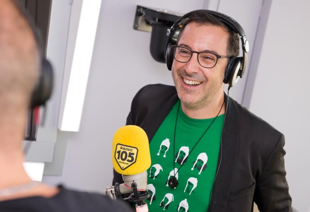 Luca Bianchini a 105 Take Away con il nuovo libro: le foto dell’intervista