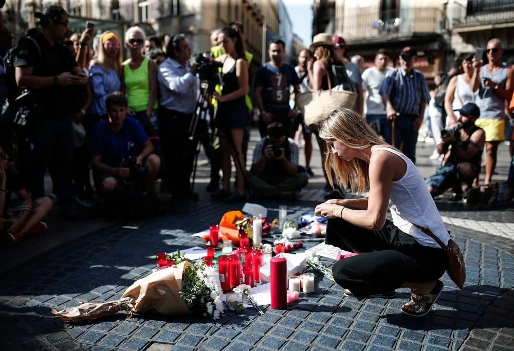 Barcellona: 10 gesti di solidarietà in risposta all’attacco terroristico