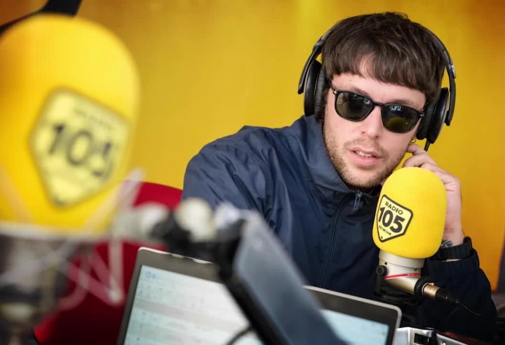 105 Mi Casa: Gazzelle canta Vasco Rossi al Casaoke