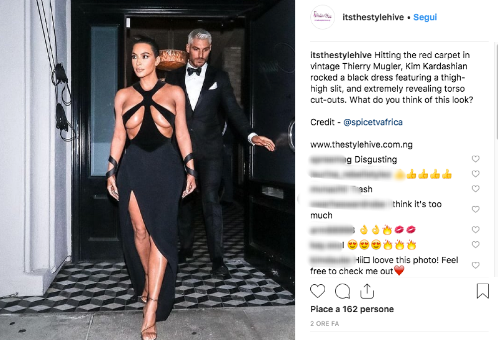 Kim Kardashian super sexy (e seminuda) in un abito vintage: le foto
