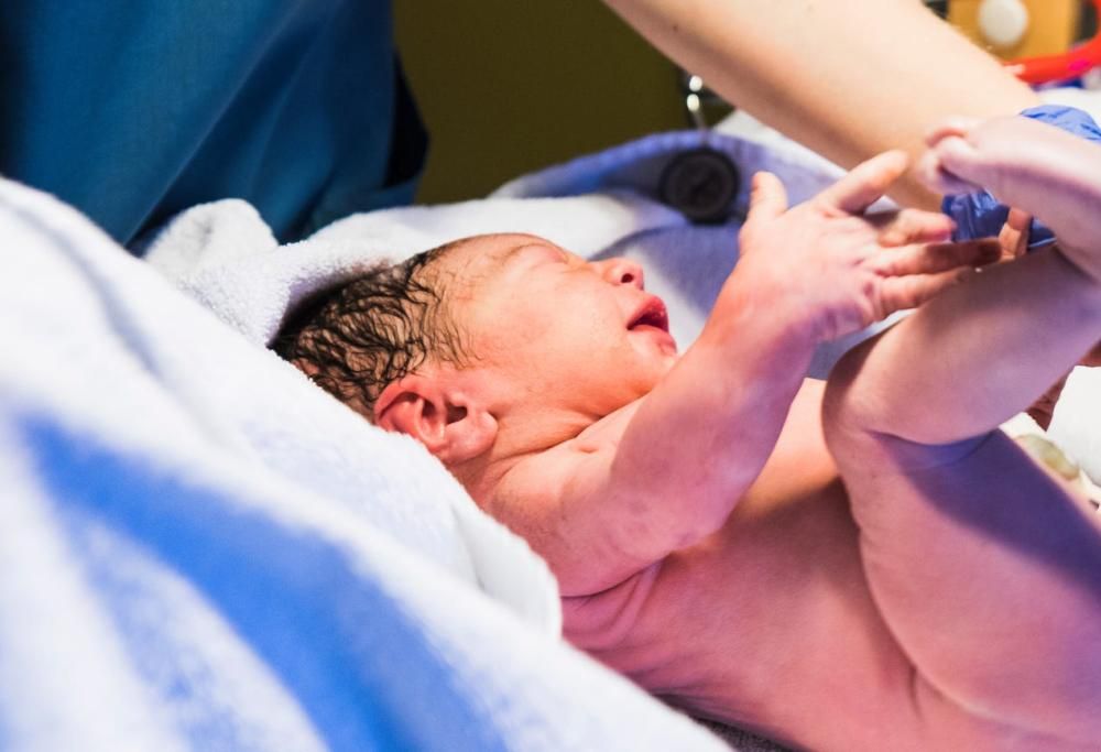 Londra: neonato è la persona più giovane al mondo ad essere positivo al Coronavirus