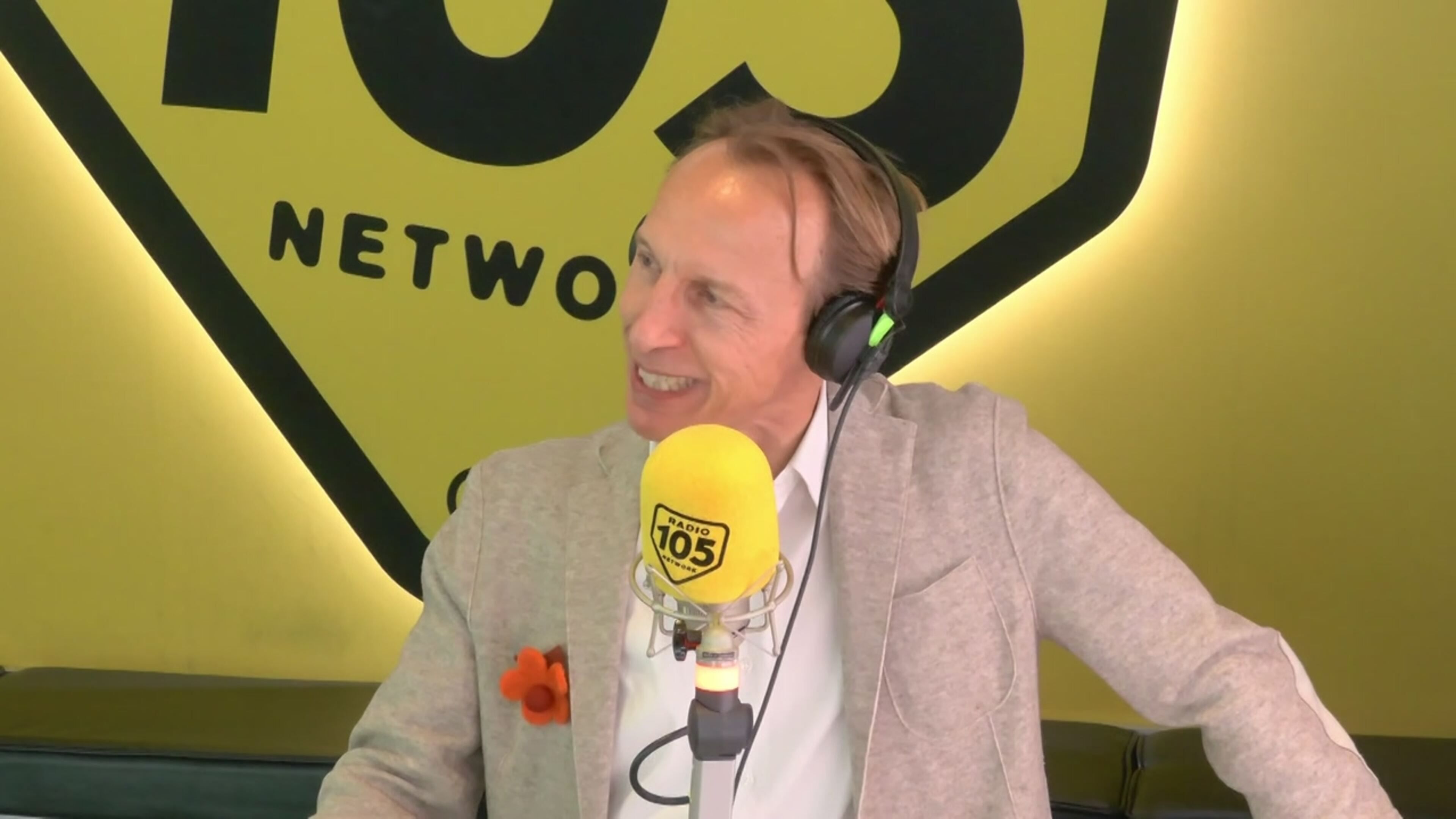 Cristiano Militello e il libro che racconta 50 anni di storia del calcio in oltre 2100 striscioni