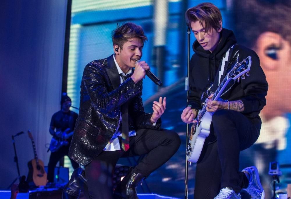 Benji & Fede trionfano a Milano, le foto di una notte da ricordare.