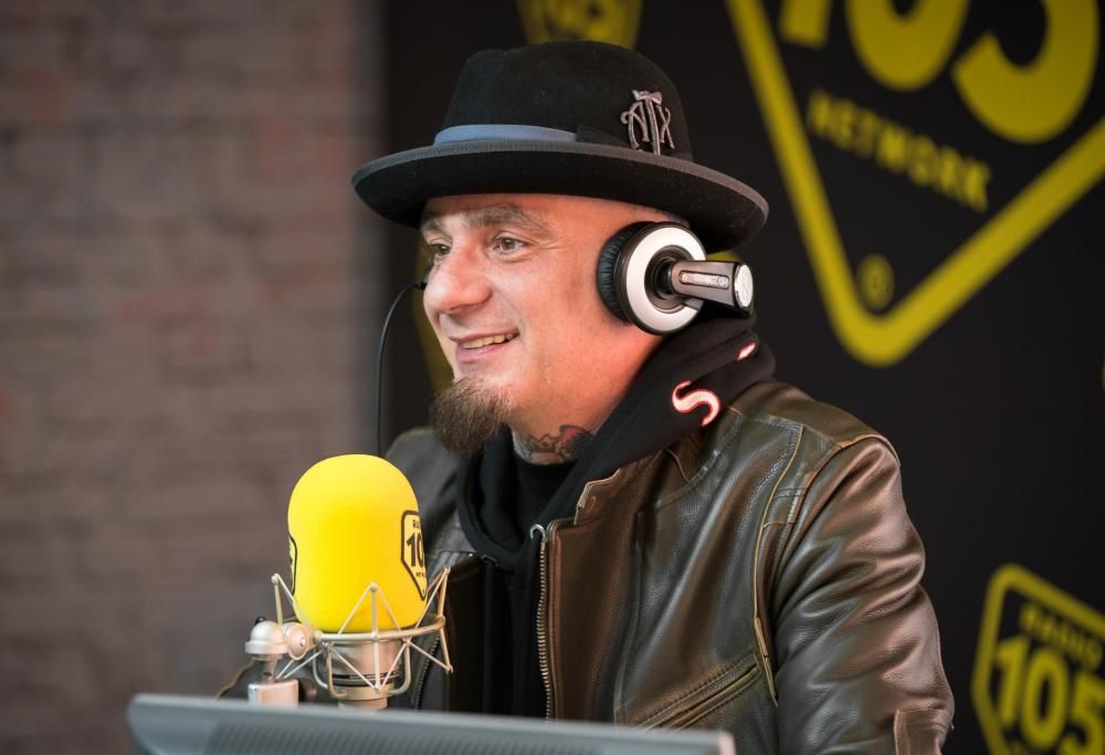 J-Ax a 105 Mi Casa: le foto dell’intervista
