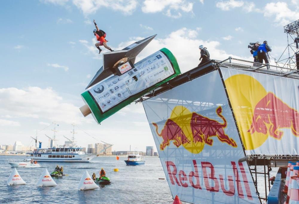 Con 105 al Red Bull Flugtag