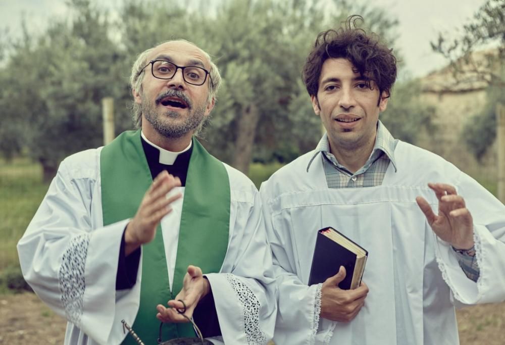 “Quel Bravo Ragazzo”: Herbert Ballerina nei panni di un improbabile e goffo boss mafioso