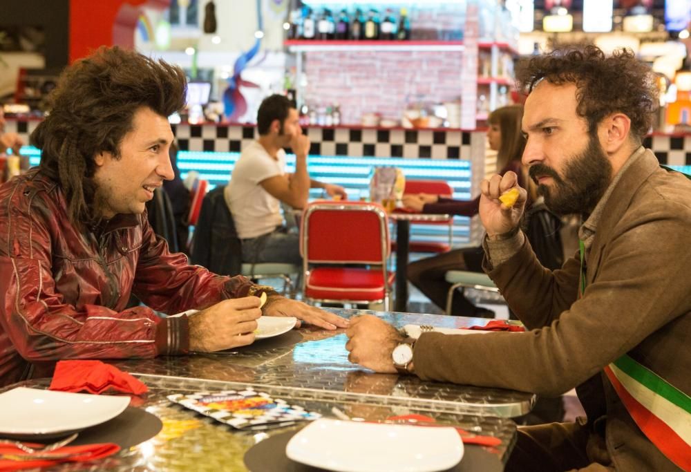 Maccio Capatonda torna al cinema da attore e regista con “Omicidio all’italiana”