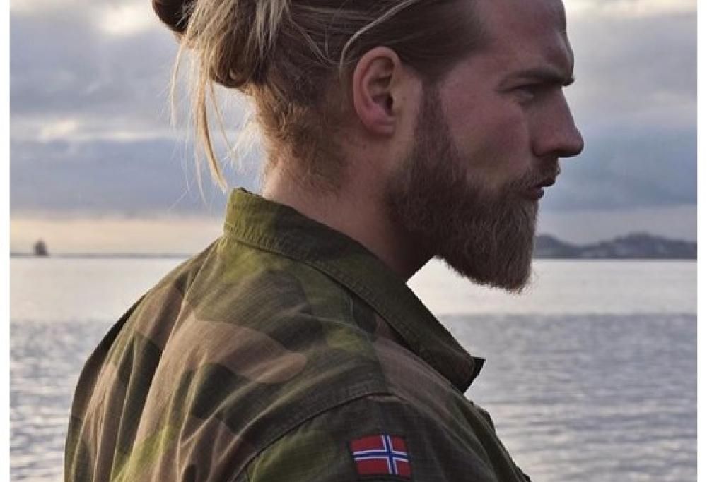 Lasse Matberg, il sexy-vichingo che ha conquistato il web