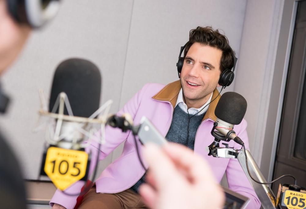 Le foto di Mika a 105 Friends