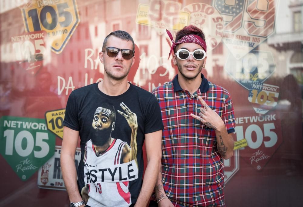 Sfera Ebbasta e Max Brigante: al via dagli studi di 105 la missione nelle scuole!