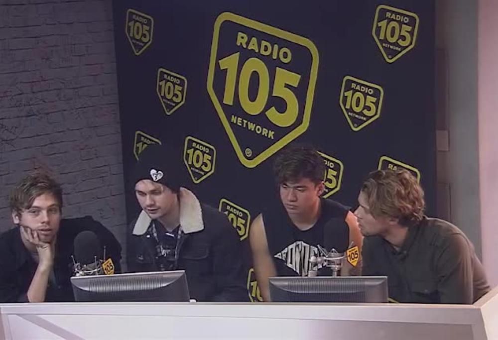I 5 Seconds Of Summer in chat su 105: riguarda il video