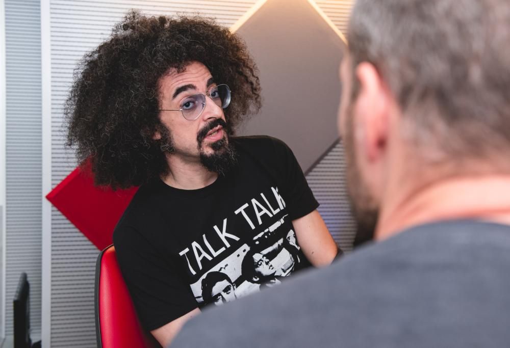 Caparezza ospite di 105 Mi Casa: le foto dell’intervista