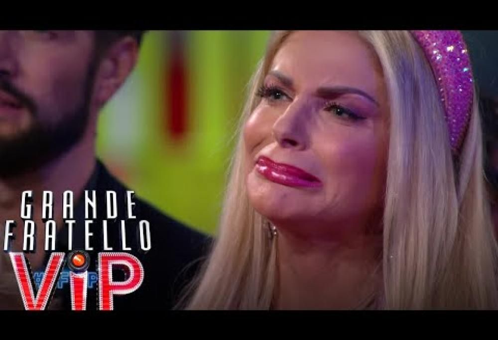 GF Vip: proposta di matrimonio in diretta per Francesca Cipriani