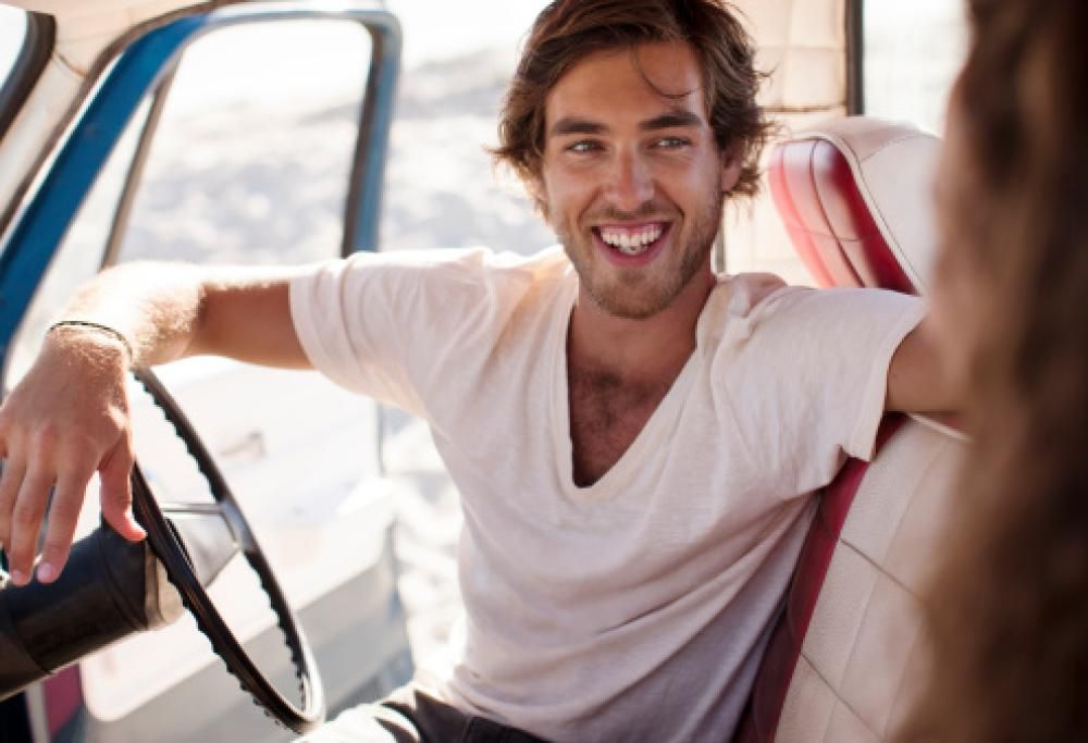 8 cose presenti nell’armadio di un uomo che ogni donna odia