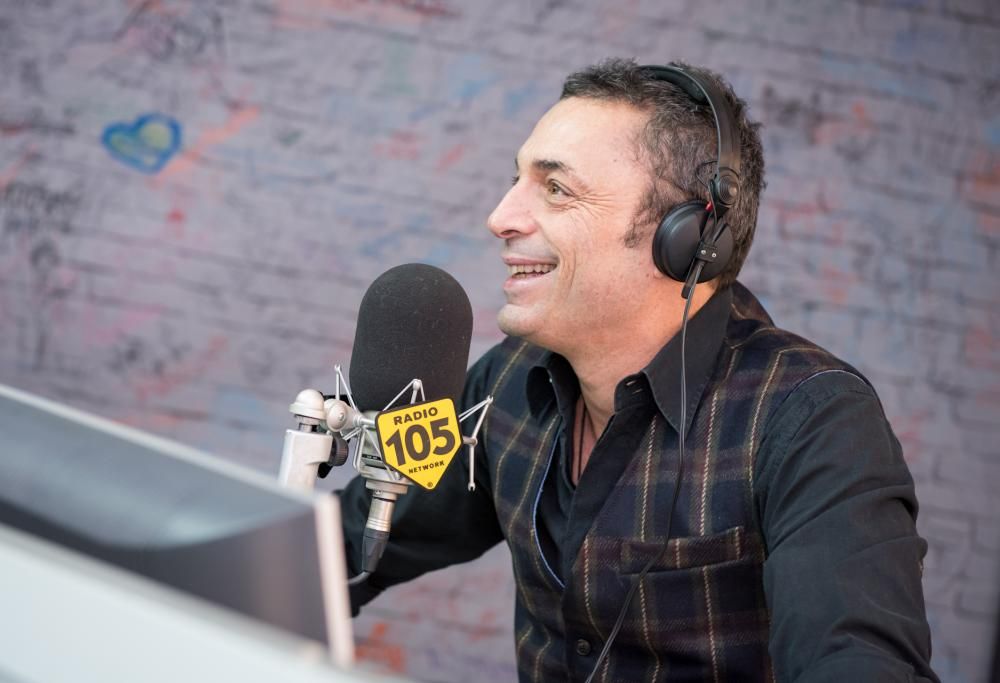 Alex Britti presenta “40 anni di chitarra” a 105 Friends, le foto