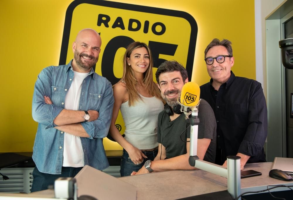 Sfoglia la gallery dell’intervista a Pierfrancesco Favino!