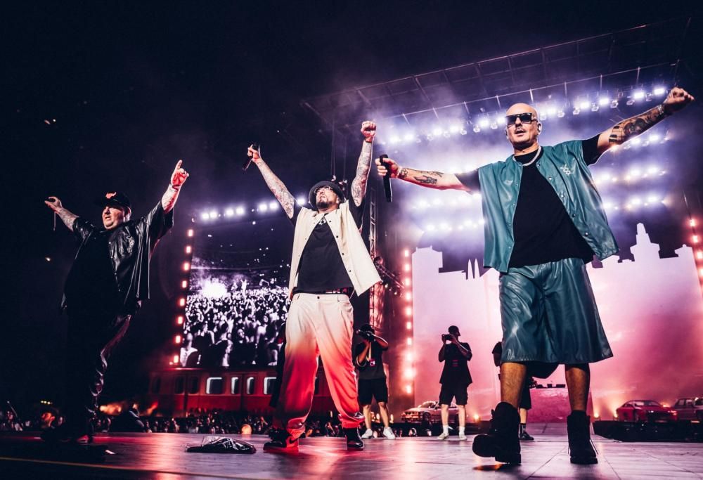 I Club Dogo conquistano San Siro: un trionfo di rap e storia