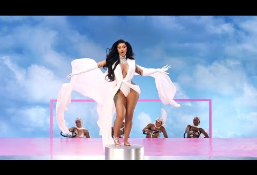 Cardi B, il nuovo singolo è già da record