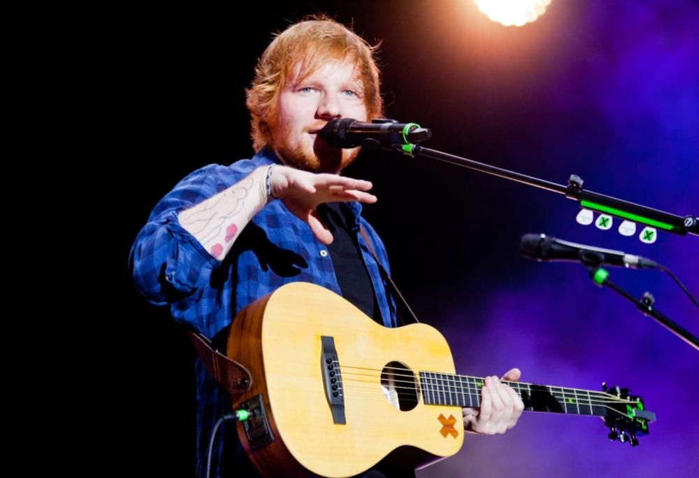 Ed Sheeran rivela di aver fatto uso di droghe: “Cocaina e alcol ti fanno sentire bene, ma in realtà è la cosa peggiore che si possa fare”