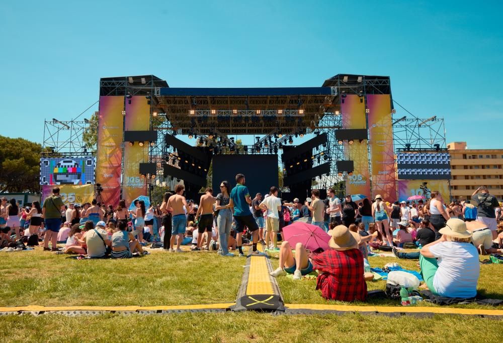 105 SUMMER FESTIVAL. Le più belle immagini del village e del pre-show