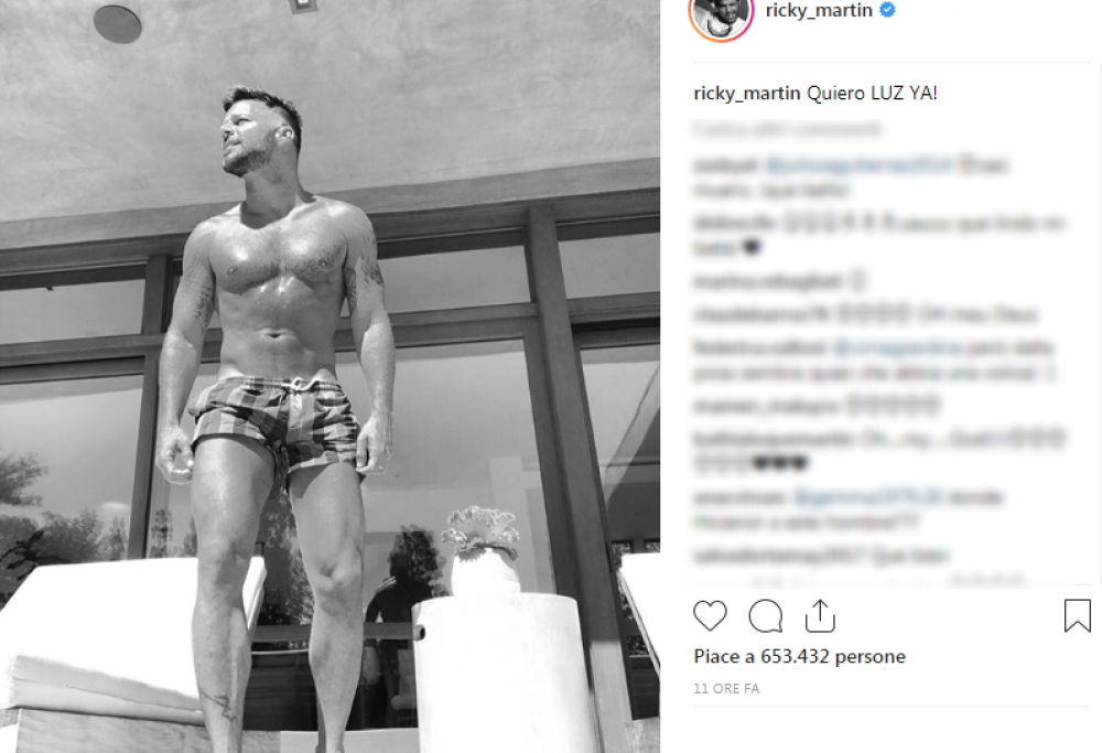 Ricky Martin non invecchia mai: su Instagram sfoggia il suo fisico scolpito