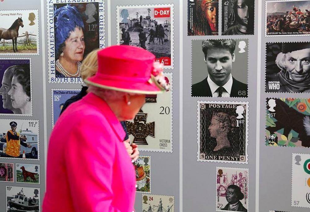 Ecco gli 8 lavori più strani nella corte di Sua Maestà Elisabetta