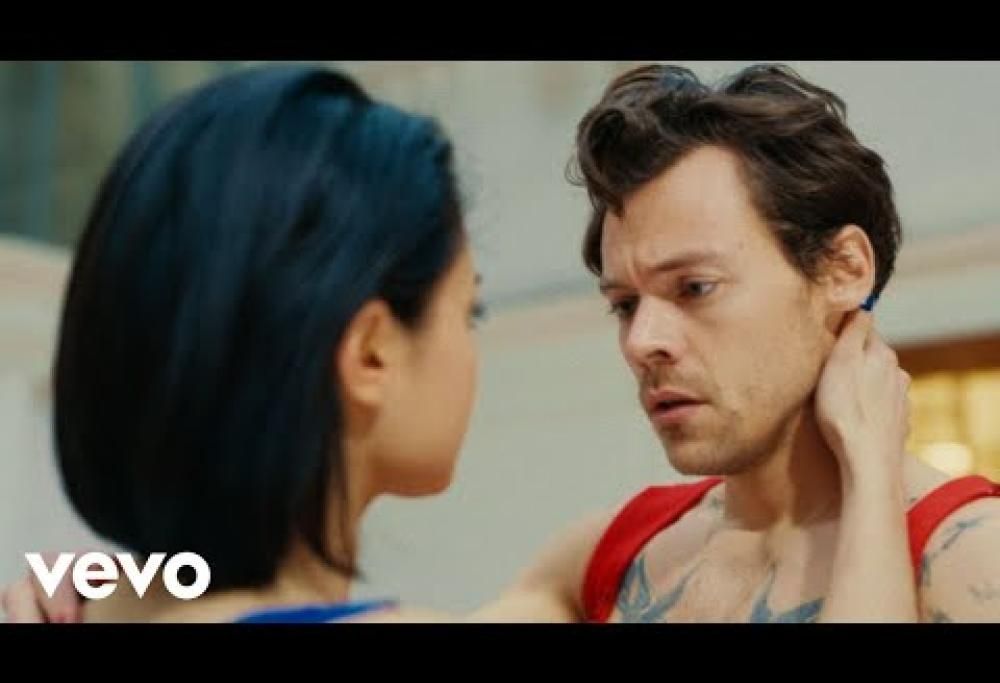 Harry Styles fa sognare con “As It Was”