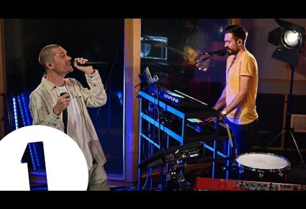 Bastille: ascolta la sorprendente cover di “Bad Guy” di Billie Eilish