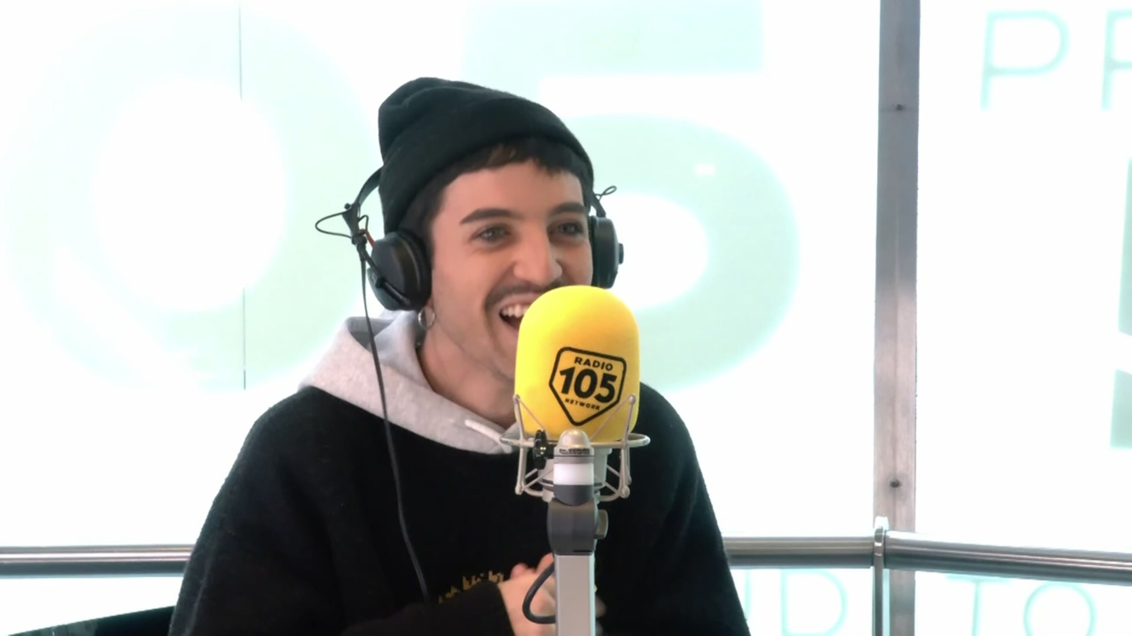 “Laggiù” è il nuovo singolo di Piccolo G