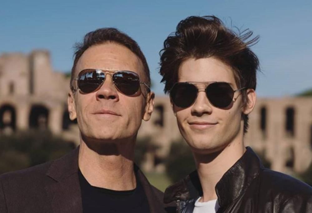 Il figlio di Rocco Siffredi debutta nel porno: ecco chi è Lorenzo Tano