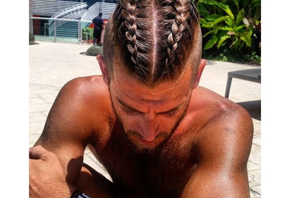 Uomini vanitosi: quando le acconciature maschili superano quelle femminili!