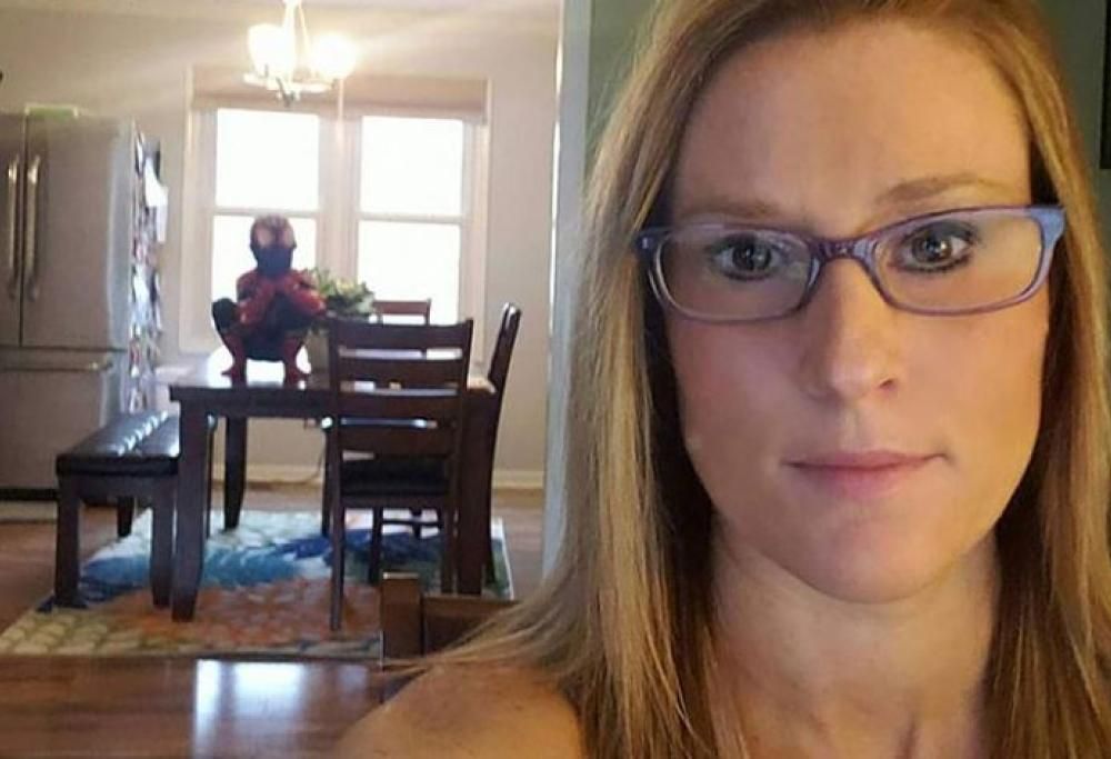 Queste 10 divertentissime foto raccontano la quarantena vissuta dai genitori