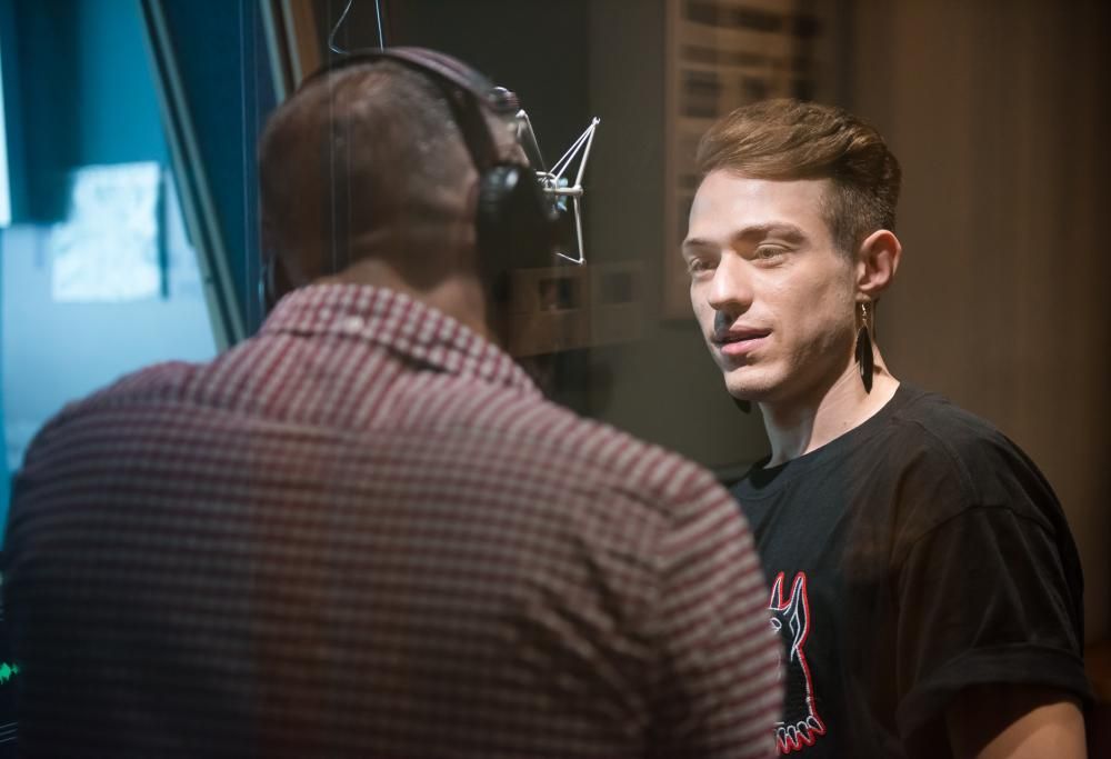 Irama a 105 Night Express: le foto dell’intervista