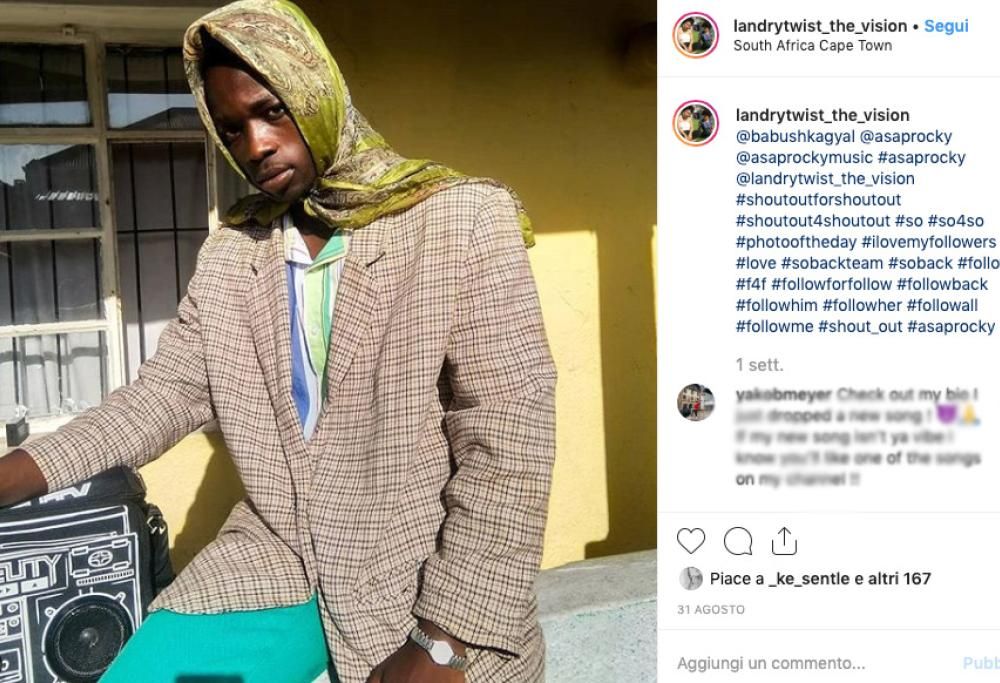 È il foulard l’accessorio uomo più trendy del prossimo autunno