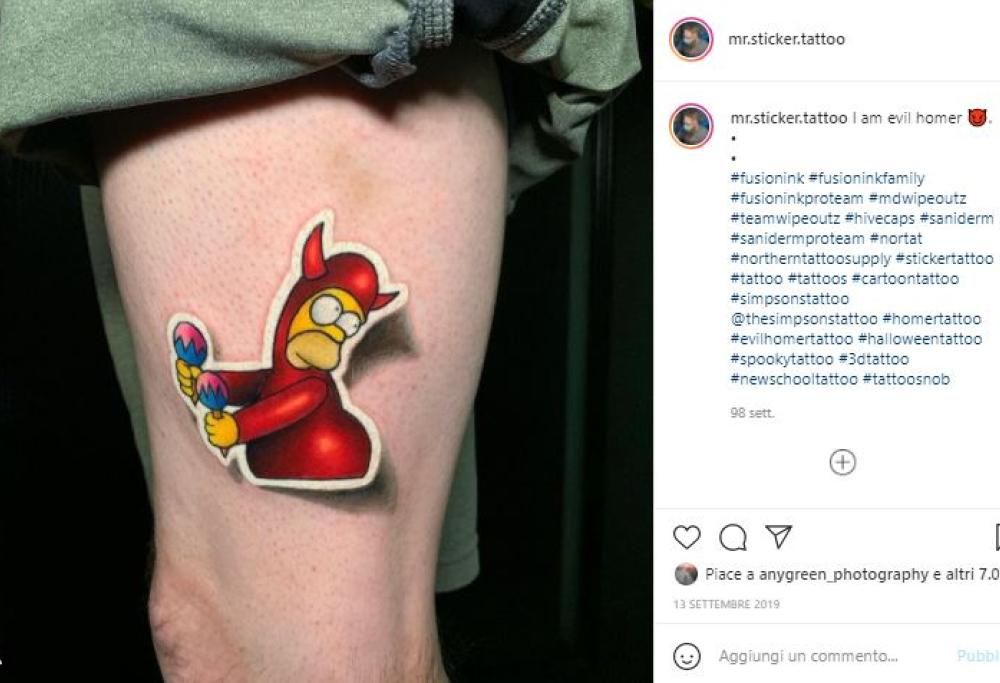 Luke Cormier: il maestro dei tatuaggi nostalgici che sembrano sticker
