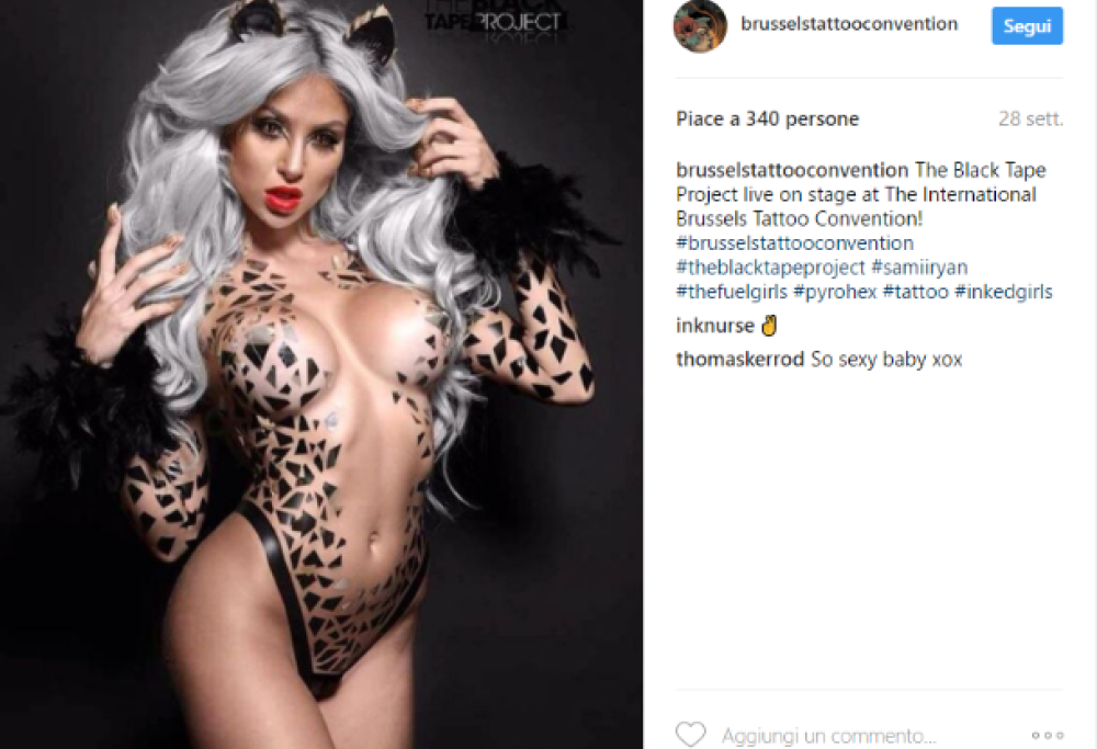 Nude coperte solo da un nastro nero: è la nuova tendenza hot