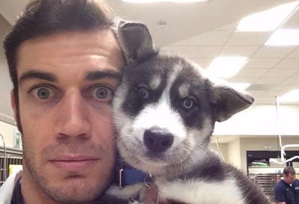E’ il medico più sexy del mondo e fa il veterinario