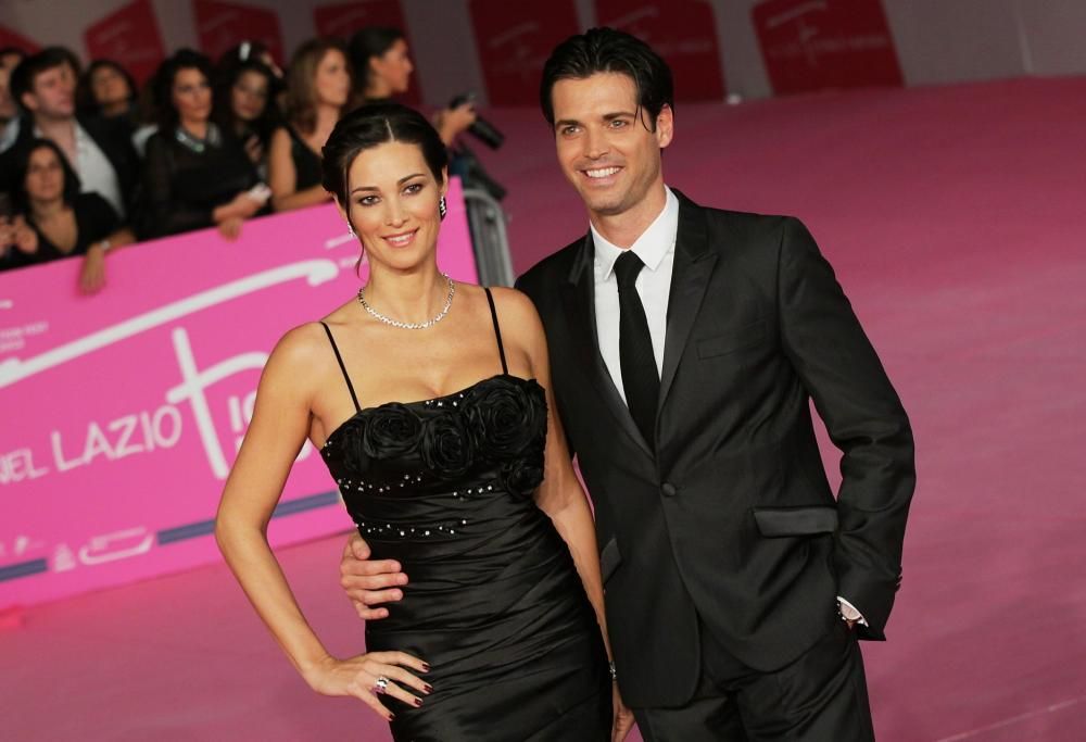 GF Vip: Manuela Arcuri e suo fratello possibili concorrenti